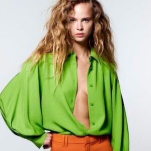 Zara Batwing Sleeve Button Down Shirt Women size XS, Green